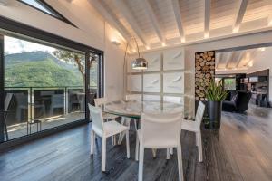 Alpine Luxury Penthouse - Private Gym & Alps View