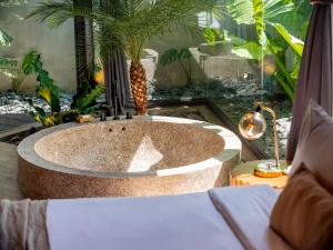 House of Winds Complex - Stylish 12BR Design Estate - 4 Villas near Canggu