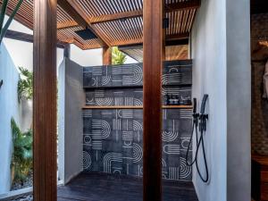 House of Winds Complex - Stylish 12BR Design Estate - 4 Villas near Canggu