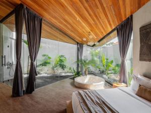 House of Winds Complex - Stylish 12BR Design Estate - 4 Villas near Canggu