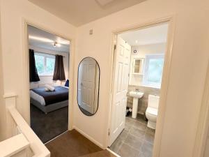 Hatherly Place by Blue Skies Stays