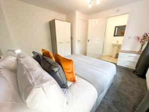 Essex House by Blue Skies Stays