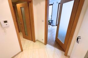 Modern Studio with Spacious Terrace Prague Anděl