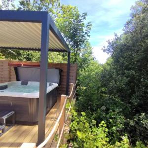 ZEcamping 3 étoiles animaux acceptés piscine chauffée restaurant et soirées