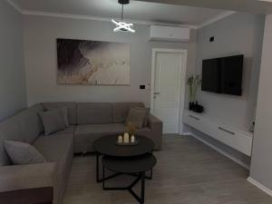 Izzy Apartment
