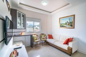 Maristela Guedert - AP 3 Quartos com Vista Mar