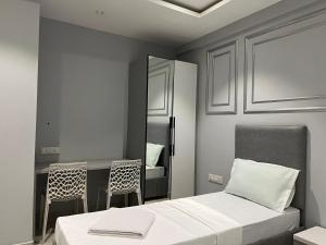 Hotel Seven Sky Inn Madiwala