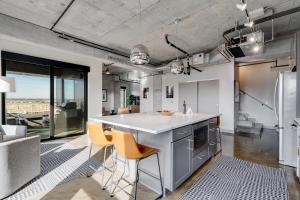 Sable 701 - Luxury Two Story Loft