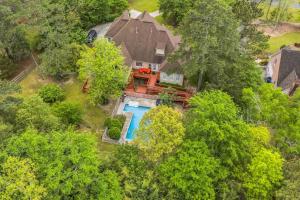 Elegant 5BR Retreat Pool & Yard
