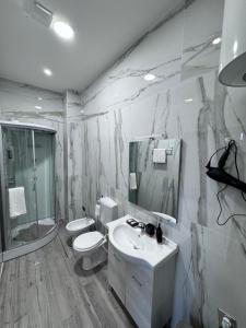 Camera Matrimoniale/Doppia con Letti Singoli