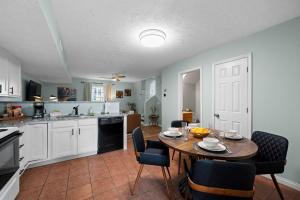 3BR Condo Near Ark Encounter, 8 Guests, Parking