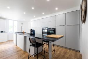 Villas La Girondine - Piscine, billard, vigne et estuaire : photos des chambres