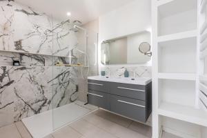 Villas La Girondine - Piscine, billard, vigne et estuaire : photos des chambres