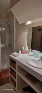 B&B / Chambres d'hotes Le Belvedere - Chambres d'hotes de charme et Restaurant : photos des chambres