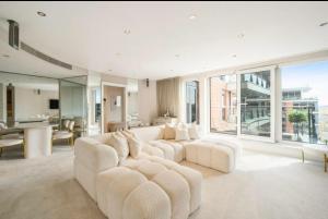 Chelsea Harbour Two En-Suite Bed Apartment