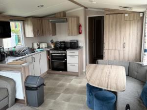 Cedar Lake Apartment Retreat