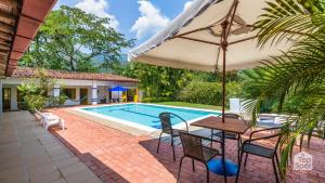 TopSpot Super Ubicado En Entrepuentes Apulo E12