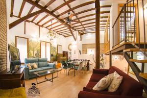 Casa de la Mezquita y Casa de Carretas MeninasCollection