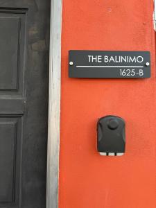 Stylish Balinimo Guest room - King Bed, Free Netflix, Prime & Wi-Fi Near Bukit Mertajam