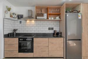 Cozy Nest on White Soil!