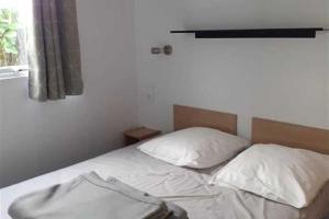 Campings Camping 4 etoiles - Piscine - ccafffb : photos des chambres