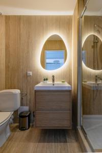 Play ping pong in your magical garden in Paris