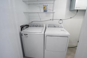 Stylish, Modern 3BR in Moncton