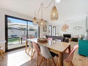 Maisons de vacances Chez NELL gite, piscine chauffee au pied du Ventoux : photos des chambres