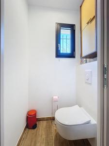 Maisons de vacances Chez NELL gite, piscine chauffee au pied du Ventoux : photos des chambres