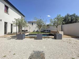 Maisons de vacances Chez NELL gite, piscine chauffee au pied du Ventoux : photos des chambres