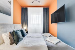 Jedności Narodowej 202 by Homeprime