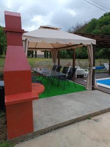 Milica 2 Mezdrejska 87 A