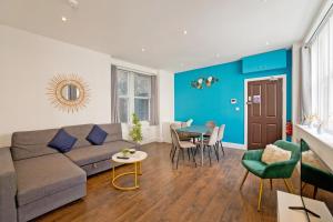 Imperial Middlesex Street Apartments