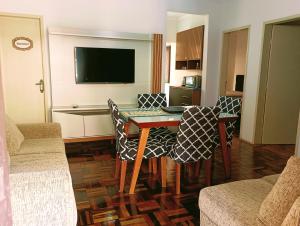 Apartamento apenas 180 metros beira-mar centro
