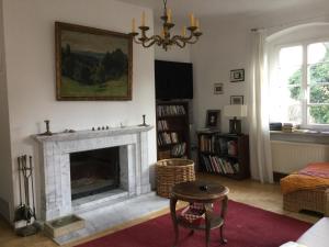 Schöne 150 qm-Wohnung in Jugendstil-Villa