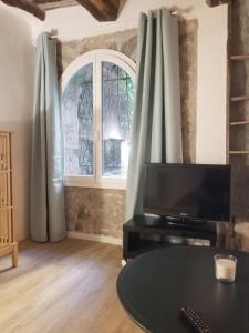 Studio de charme dans un ancien moulin à huile dolive