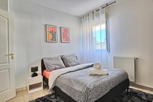 Appartements Charmant Appartement Terrasse Melun 25min Paris : photos des chambres