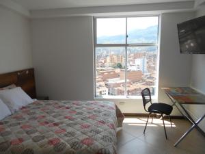 Laureles penthouse, jacuzzi-rooftop fun in the sun