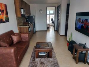 Laureles penthouse, jacuzzi-rooftop fun in the sun