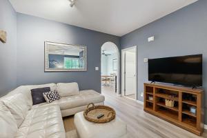 Bayside Resort- 11490 West Sand Cove