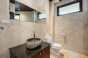 The Sunhouse at Paradise Village