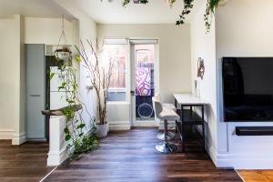 Tala A Luxe Elwood Experience