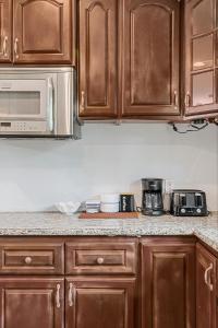 5min Walk from Love Beach A Spacious Home in Nassau