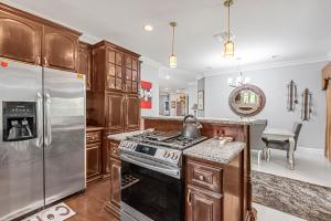 5min Walk from Love Beach A Spacious Home in Nassau