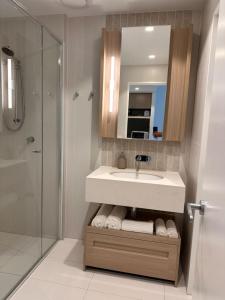 LVL43 Queens Wharf 1BR Apartment