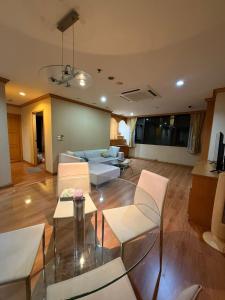 Royal Place Apartments