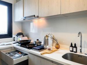 Luxury City-Scape 2BR - Ultra Fast Wifi - Asoke