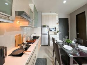 Upscale Modern 2BR - Ultra Fast WiFi - BTS Asoke
