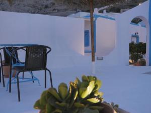 Honeymoon Suite with Sea View room in Ancient Thera Studios Kamari