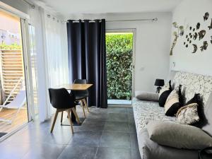 Appartements Appart Bleu Azur Piscine chauffee : photos des chambres